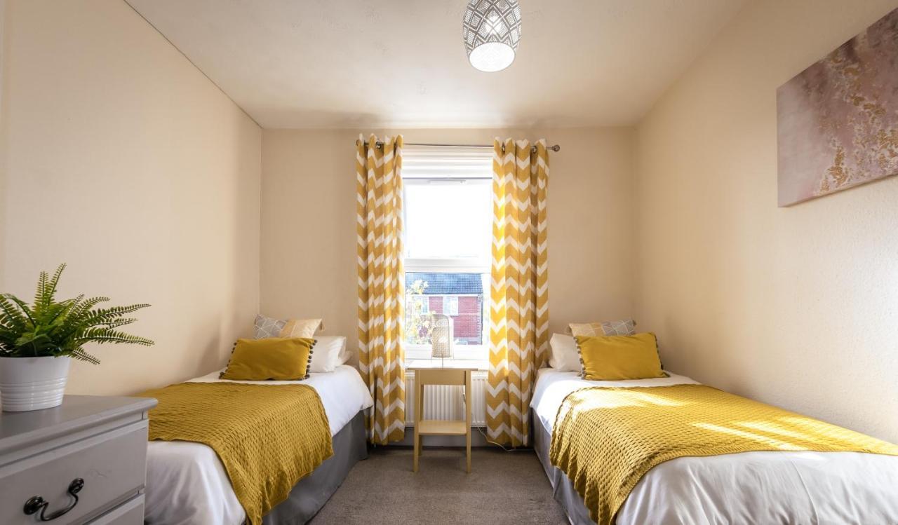3-Bedroom House L Fast Wi-Fi L Garden L Newly Decorated L Close To Shops And Restaurants Bournemouth Exterior photo