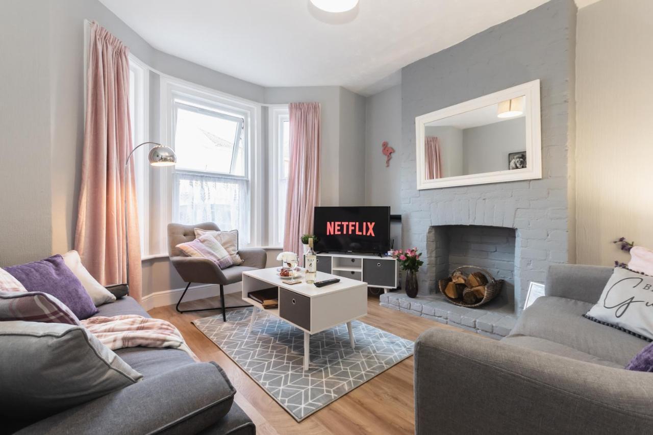 3-Bedroom House L Fast Wi-Fi L Garden L Newly Decorated L Close To Shops And Restaurants Bournemouth Exterior photo